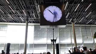 Human clock at Amsterdam airport [upl. by Natal]